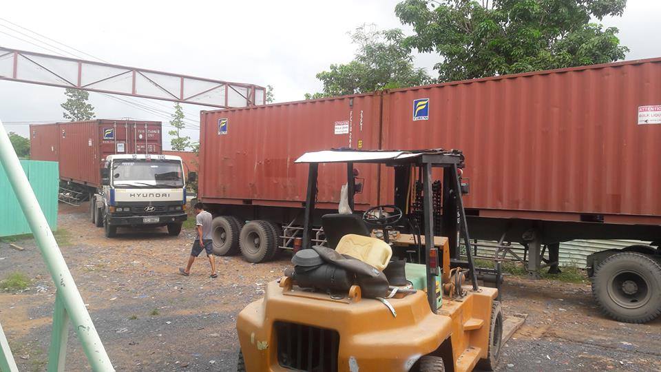 vận chuyển container kho đến khách hàng